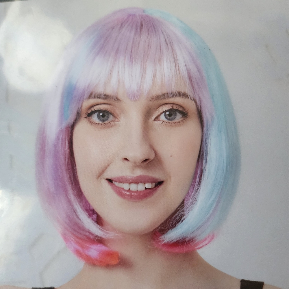 Colored wigs - Picture 10 of 13
